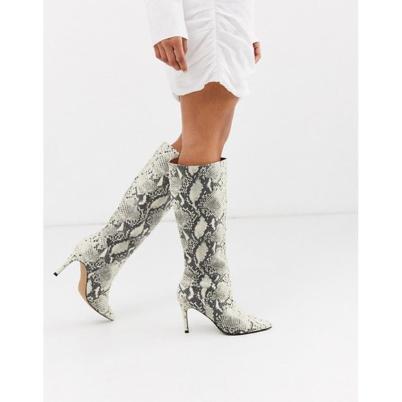 NEW Steve Madden Kinga Embossed Stiletto Knee Boot - Picture 1 of 8